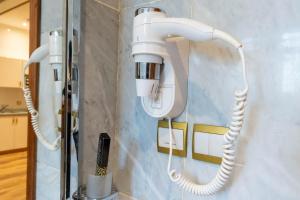 Platinum Al Khamseen Serviced Apartments