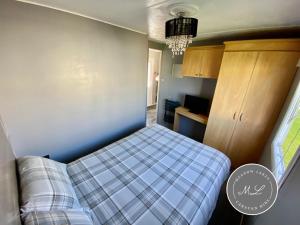 Promenade 566, direct beach access, close to fantasy island, WiFi, pet friendly - Meadow Lakes Caravan & Lodge Hire