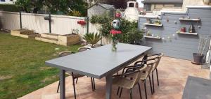 Maisons de vacances 2 places 24 H Enceinte generale OFFERTES Maison au calme a proximite du circuit : photos des chambres