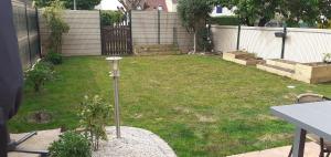 Maisons de vacances 2 places 24 H Enceinte generale OFFERTES Maison au calme a proximite du circuit : photos des chambres