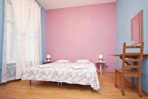 Triple Room with Private Bathroom room in Italian Rooms Pio on Griboedova 35