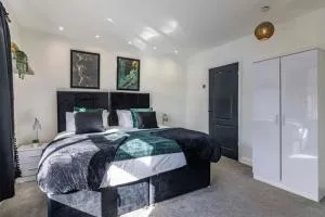 Charming Three Bedroom Home in Mansfield - 萨顿因阿什菲尔德