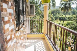 Dhanashree Riverview Guest House