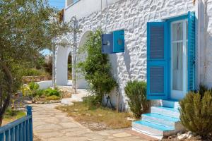 Blue Violet Apartment