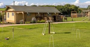 Luxury Safari Lodge-Sleeps 4 6-Deer Park-Dogs Ok