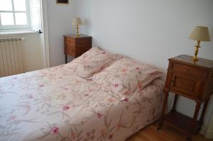 B&B / Chambres d'hotes Maison au Loup - Superbe ancien hotel particulier du XVIe siecle au coeur de la vieille ville du Puy : photos des chambres