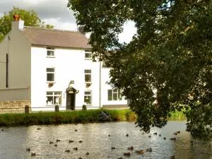 Fitzwarine House Whittington - Gobowen