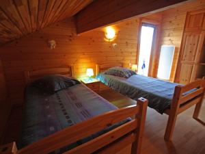 Chalet confortable avec cheminée à Taintrux - FR-1-589-222