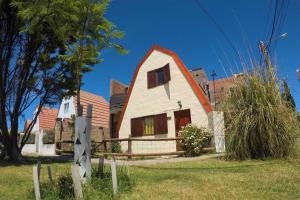 Cabaña El Jacarandá, a 200 m. del mar