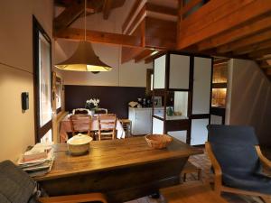 Chalet darchitecte au calme, 2 chambres, proche Arêches et piste, pour 7 personnes - FR-1-342-288