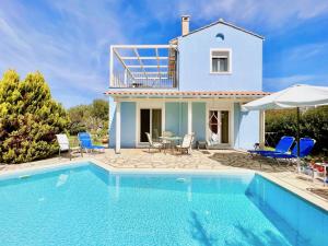 Beach Villa Iolis with private pool by DadoVillas
