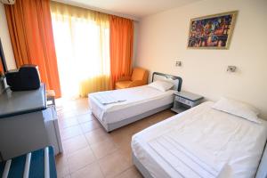 Twin Room room in Hotel Iskar