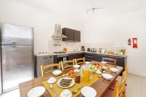 Razzett Luna Holiday Home