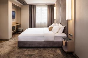 -- ESTE PARK HOTEL -- part of Urban Chic Luxury Design Hotels - Parking & Compliments - next to Shopping & Dining Mall Plovdiv