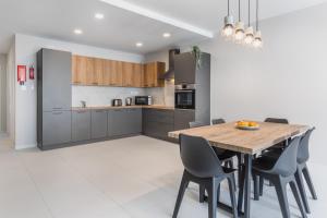 Modern Luxury Apartment in Swieqi - Premium Stay by SF Homes