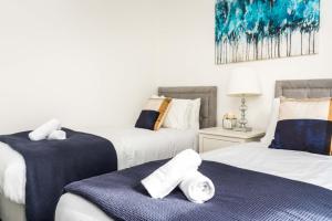 Dressed To Impress 2 bed house in Heart of Croydon Photo ID Required