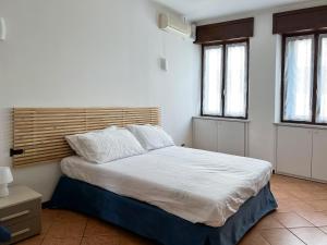 Amply Lit Harmony Home Via Brocchi