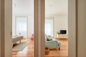 Sunny Apartment with balcony!