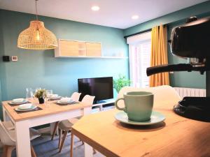 La balconada de la Aljafería con parking privado