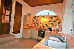 Gîte et chambre dhôtes LE MERCOIRE, piscine chauffée et jacuzzi
