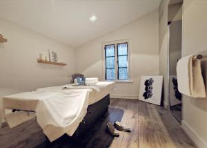 Hotels Le Clos Saint-Martin Hotel & Spa : photos des chambres