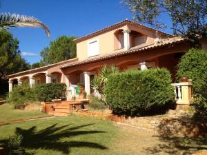 Maisons de vacances Maison de 4 chambres avec piscine privee jardin clos et wifi a Paulhan : photos des chambres