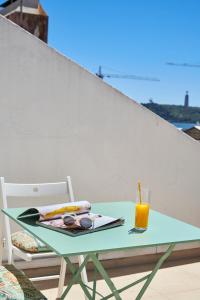 Sunny Apartment with Terrace.River view!