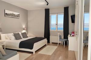 Comfort Double Room with Sea View room in Hotel Korsal