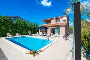 VILLA Moki mit privatem beheizbarem Pool