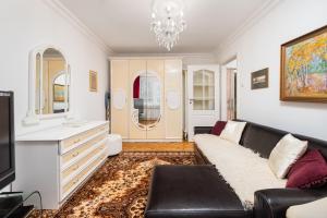 Chmielna 104 by Homeprime