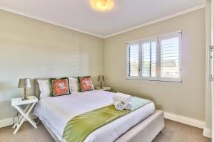 2 Bedroom Apartment in Century City 204QS