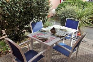 Appartements 36 m with terrace and pool near beach : photos des chambres