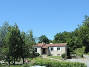 Maisons de vacances La Grimaudiere 2 gites a la ferme jusqu'a 27 couchages a 2 pas du Puy du Fou : photos des chambres