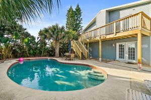 Flip Flop Bungalow with Pool