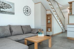 Holiday house Mareta - outdoor swimming pool, 4 bedrooms, WIFI