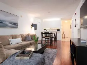 Spacious Condo Mins to Shands, University, & DOWNTOWN! - Micanopy