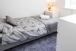 Fair Haven - Off Street Parking and Garden