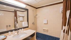 Suite Gác lửng (Mezzanine Suite)