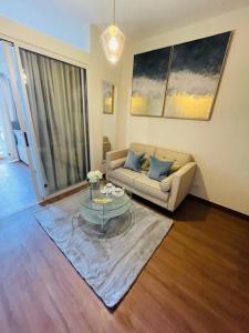 Stylish 1 bedroom condo with pool view and Fast WIFI