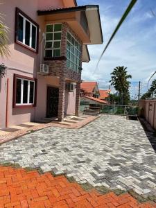 HOMESTAY D SEPANGAR HILLS