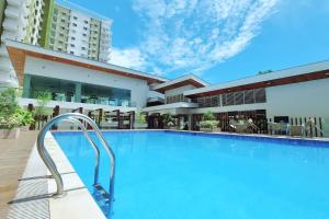 Cozy Mesaverte Condo Residences