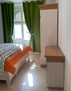 Moderne 3 Raum Altbau ETW bis 4 Gäste, Nähe Staatstheater, Parkplatz, Netflix, Vollausstattung