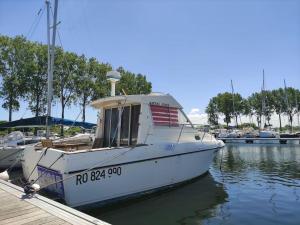 Bateaux-hotels Nuit insolite sur l'eau au port de Ouistreham : photos des chambres