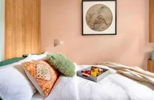 Travellers Tales - A Pod in the Cotswolds - Asthall