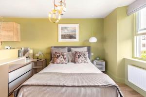 Shamrock, Bowness on Windermere, Superb one bedroom apartment with private parking