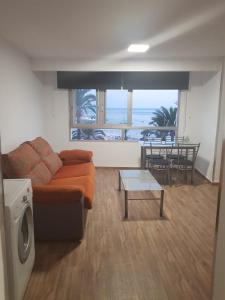 Apartamento BENIDORM primera linea playa