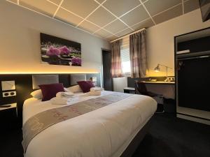 Hotels BRIT HOTEL LE VESOUL : photos des chambres