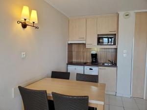 CAP HERMES Vue PORT T2 40m2 climatise 4 personnes