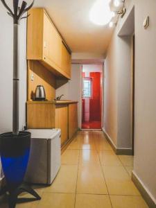 Top Center Apartment 2