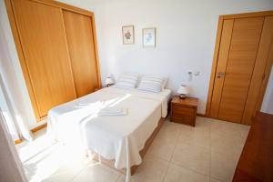 Excellent Sea view 1 Bedroom Apartment, Verandas do Mar, Olhos de Agua AT05